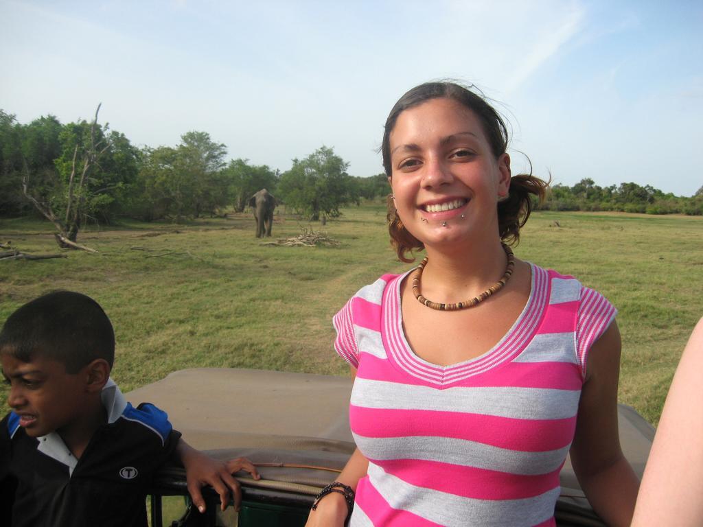Risenlak Holiday Resort Polonnaruwa Luaran gambar