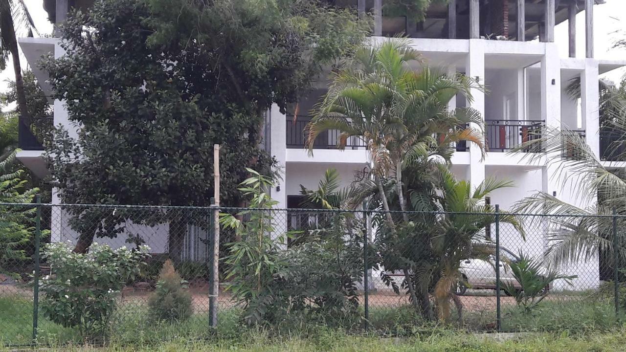 Risenlak Holiday Resort Polonnaruwa Luaran gambar